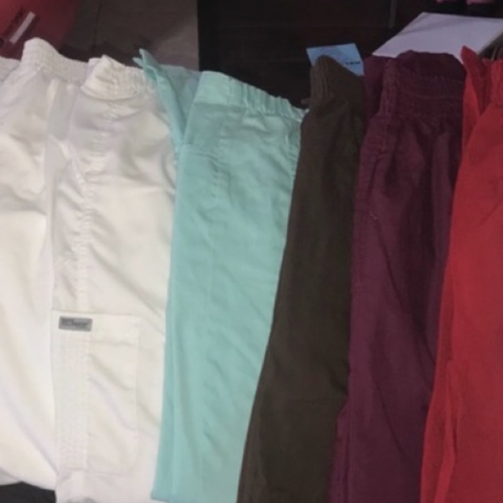 Sea foam greys anatomy scrubs top and bottom